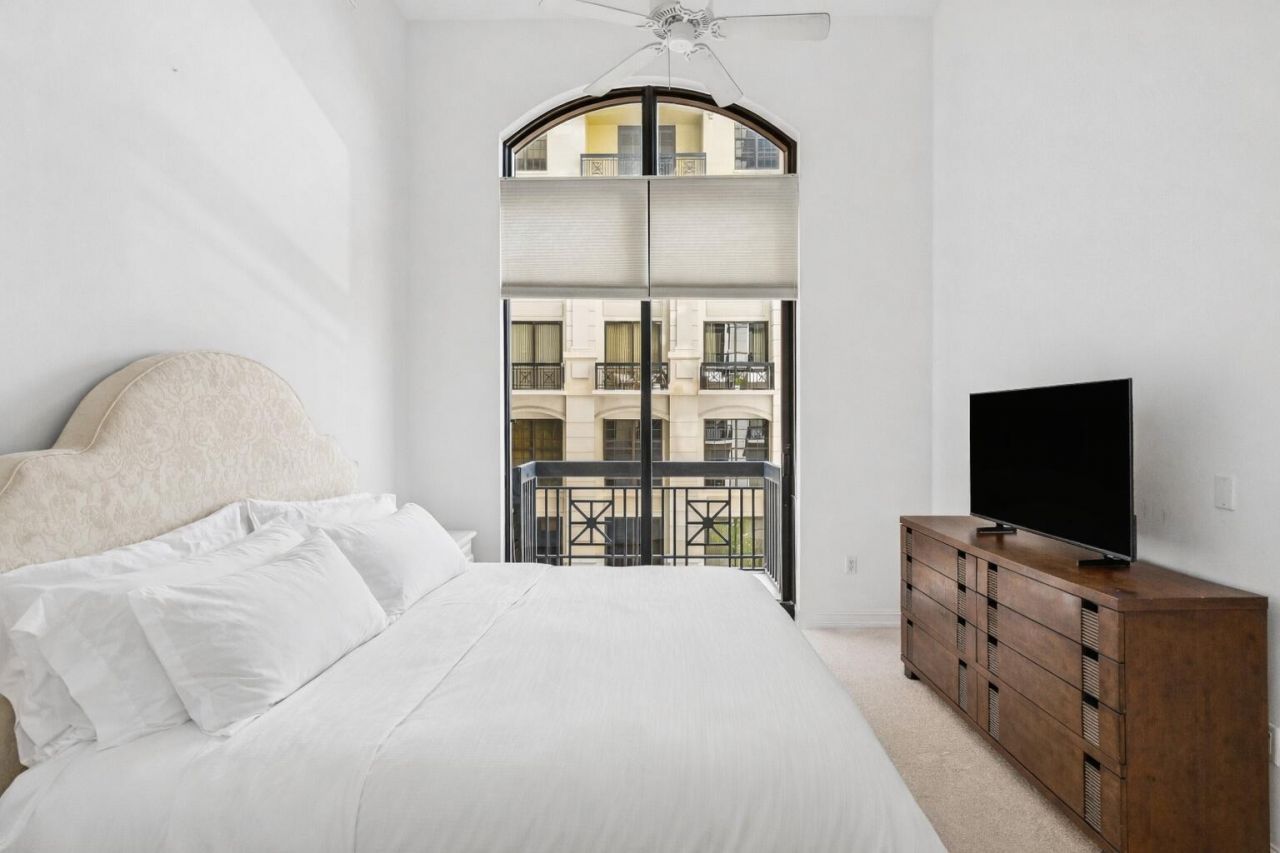 701 S Olive Avenue, Unit 305, West Palm Beach, FL 33401 Photo