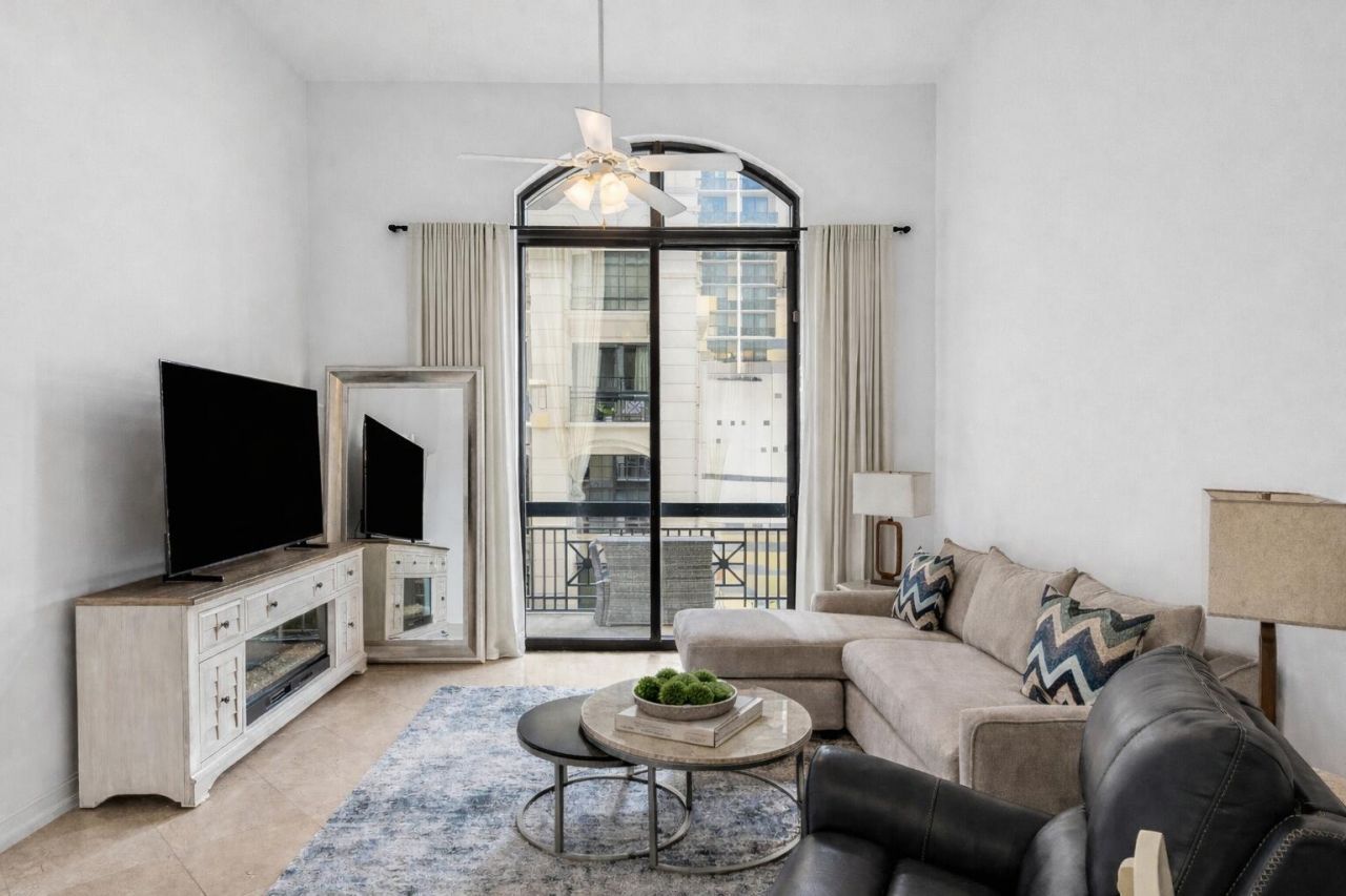 701 S Olive Avenue, Unit 305, West Palm Beach, FL 33401 Photo