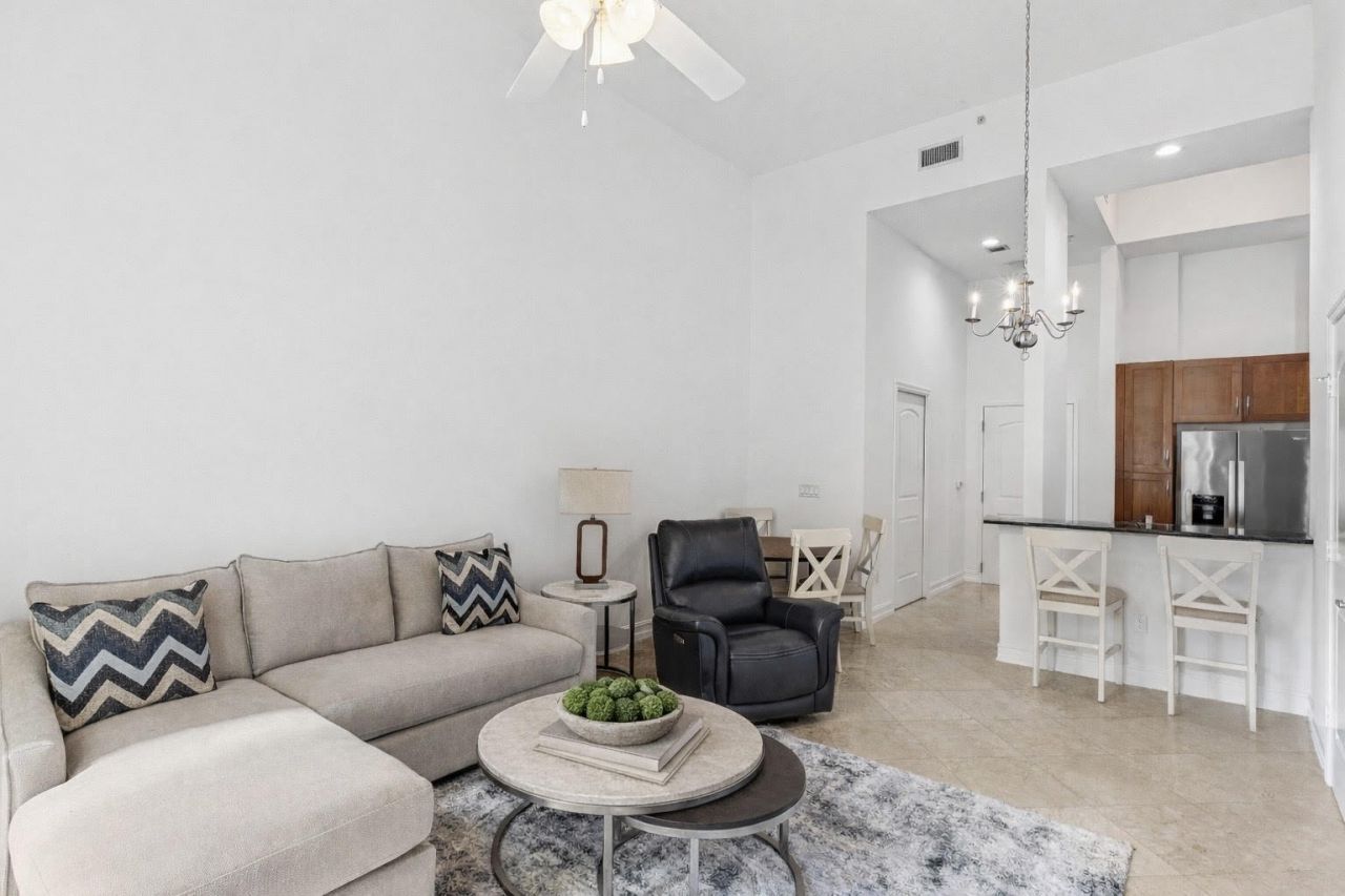 701 S Olive Avenue, Unit 305, West Palm Beach, FL 33401 Photo