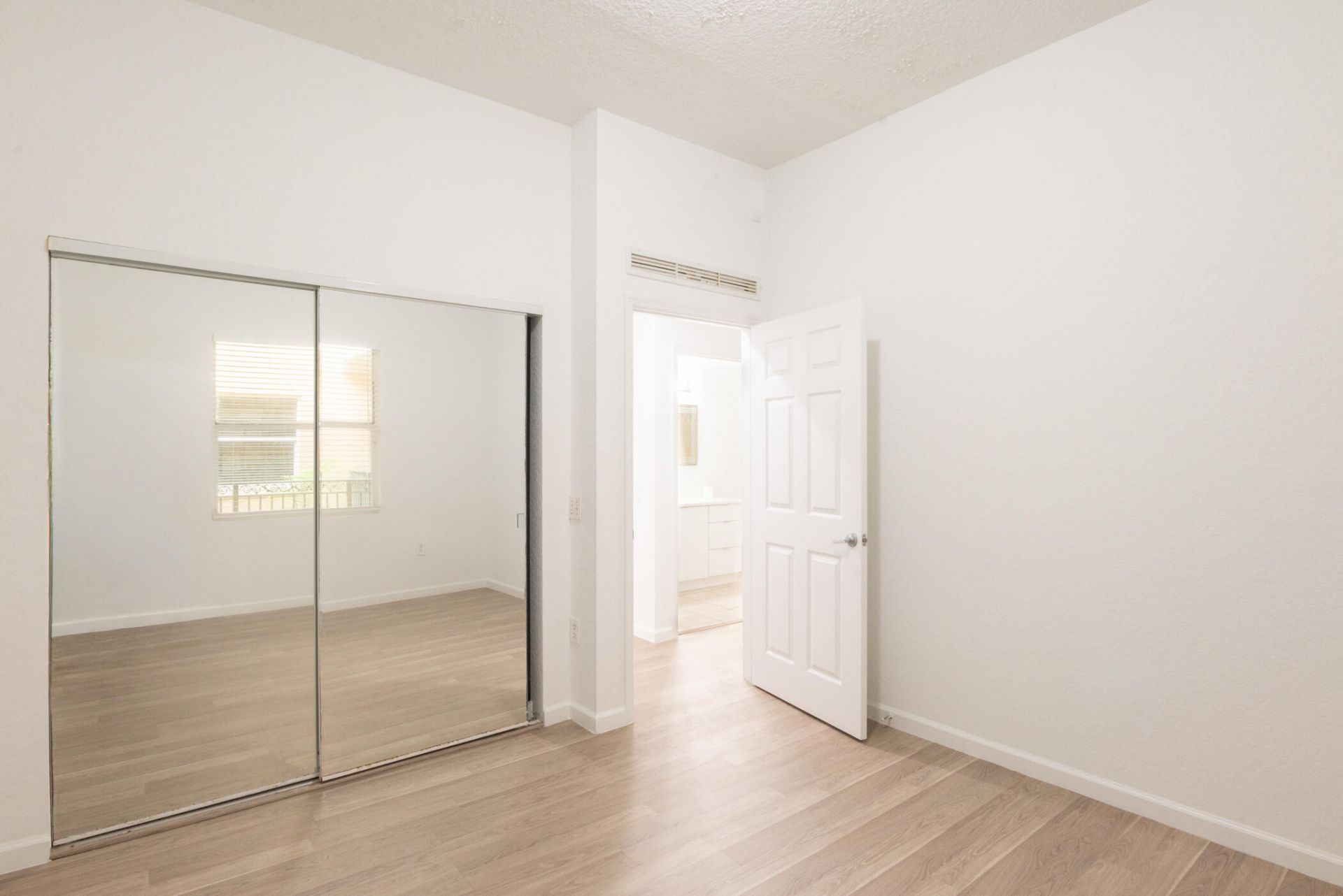 1650 Presidential Way, Unit 306, West Palm Beach, FL 33401 Photo