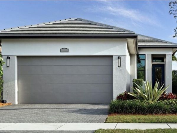 199 SE Via Sangro, Port Saint Lucie, FL 34952