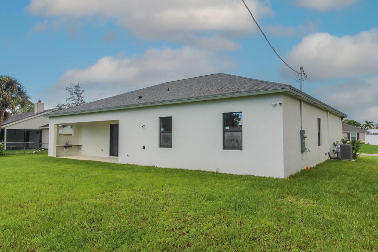 1143 SW Estaugh Avenue, Port Saint Lucie, FL 34953 Photo