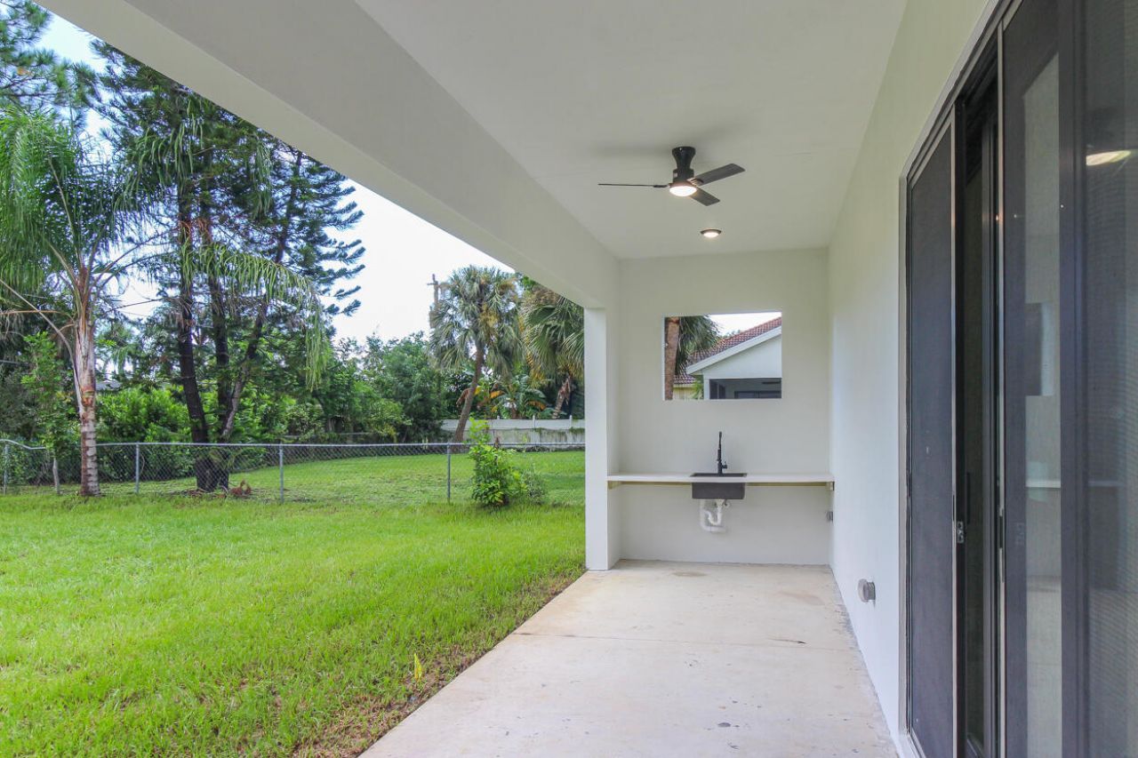 1143 SW Estaugh Avenue, Port Saint Lucie, FL 34953 Photo