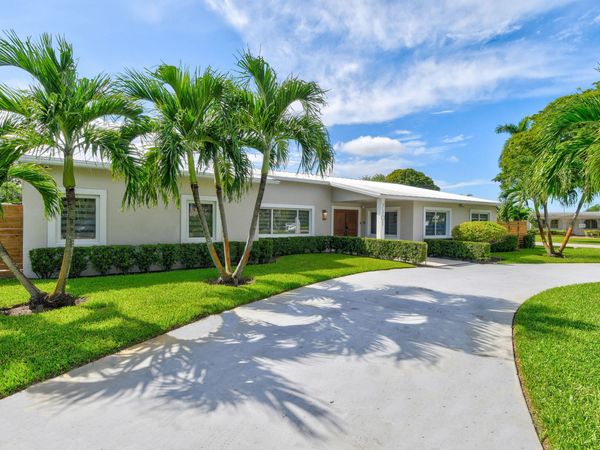 7101 W Lake Drive, Lake Clarke Shores, FL 33406