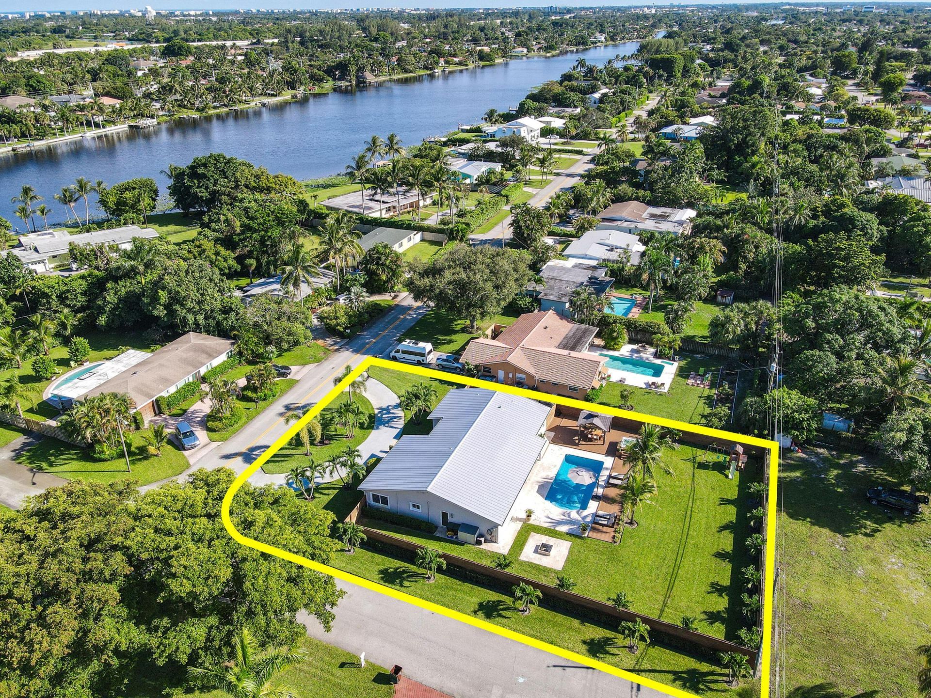 7101 W Lake Drive, Lake Clarke Shores, FL 33406 Photo