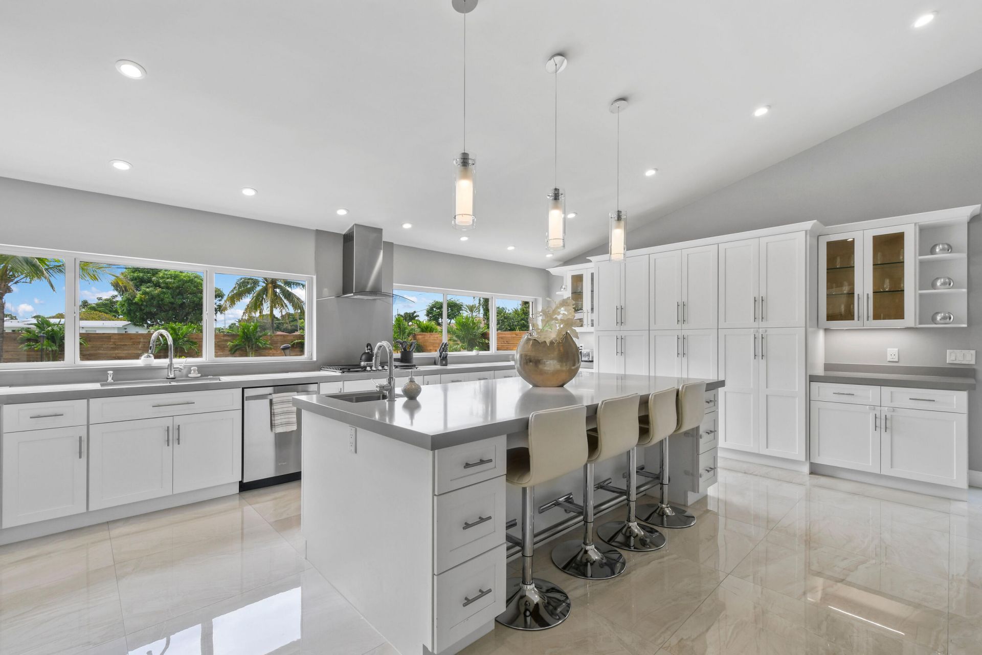 7101 W Lake Drive, Lake Clarke Shores, FL 33406 Photo