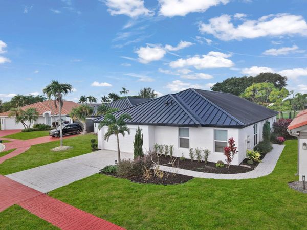 10208 Sunset Bend Drive, Boca Raton, FL 33428