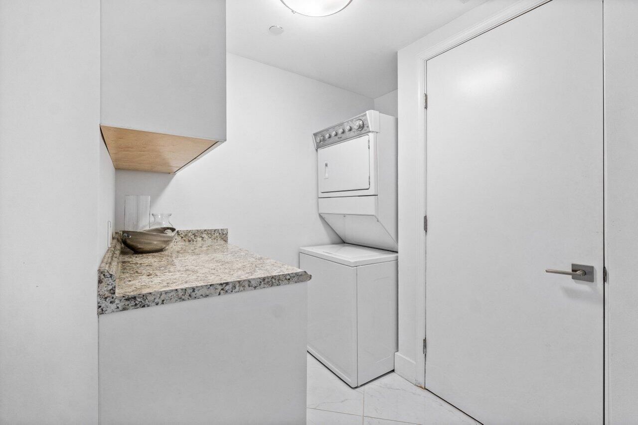 2640 Lake Shore Drive, Unit 2307, Riviera Beach, FL 33404 Photo