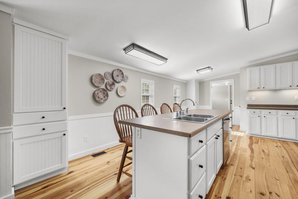 2332 Cooper Store Road Photo 7