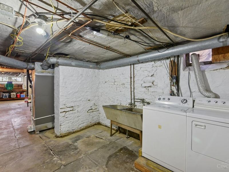 3028 Montclair Avenue, Cincinnati, OH 45211 Photo 35
