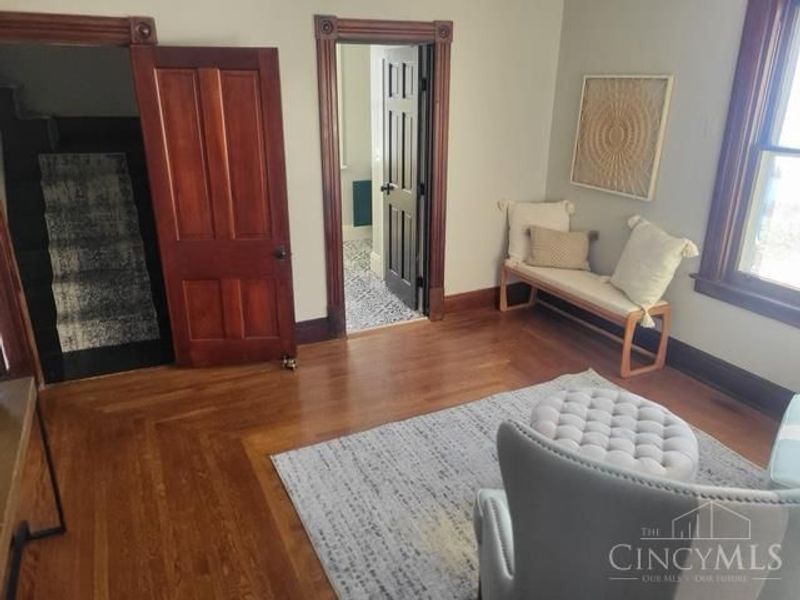 325 E Sharon Road, Glendale, OH 45246 Photo 15