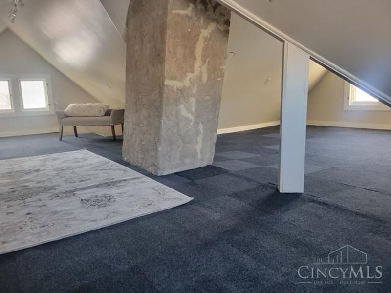 325 E Sharon Road, Glendale, OH 45246 Photo 22