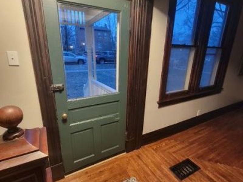 325 E Sharon Road, Glendale, OH 45246 Photo 3