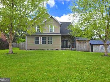 201 E KING STREET, EAST BERLIN, PA 17316