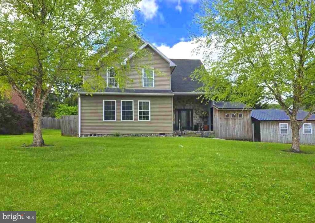 201 E King Street, East Berlin, PA 17316 Main Photo