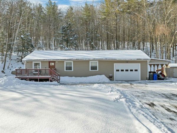 11 E Dunbarton Road, Goffstown, NH 03045