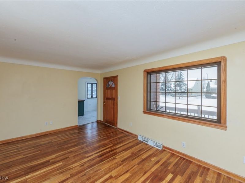 17001 Laverne Avenue, Cleveland, OH 44135 Photo 10