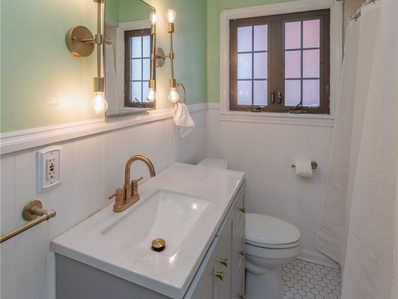 17001 Laverne Avenue, Cleveland, OH 44135 Photo 13