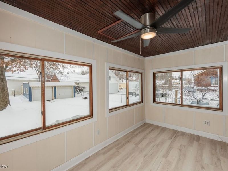 17001 Laverne Avenue, Cleveland, OH 44135 Photo 27