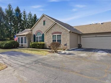 2407 Locust Hill Boulevard, Beavercreek, OH 45431