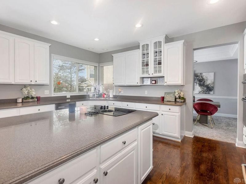 9740 Olde Georgetown, Dayton, OH 45458 Photo 8