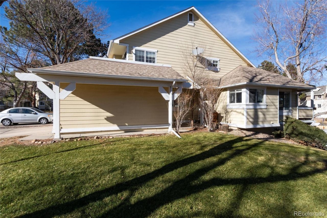 4010 S Rifle Way, Aurora, CO 80013 Main Photo