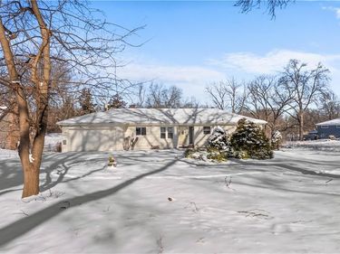 1408 E 108th Terrace, Kansas City, MO 64131