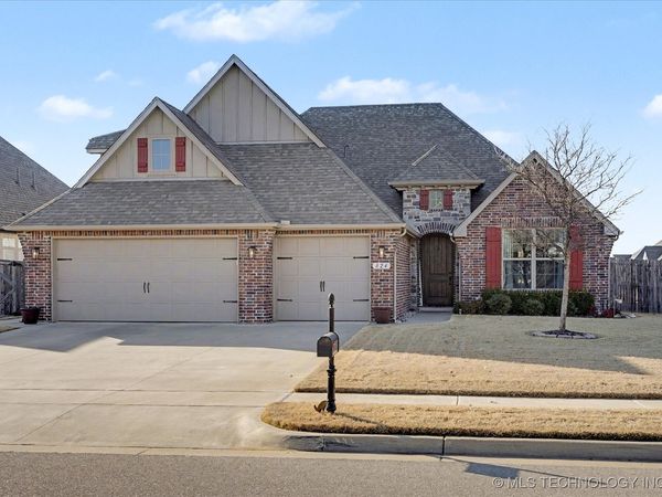 824 N 88th Street, Broken Arrow, OK 74014