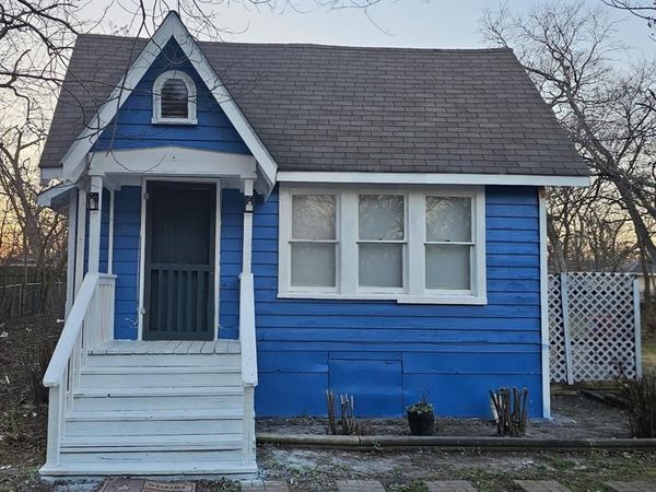 1007 Willow Street , Bonham, TX 75418