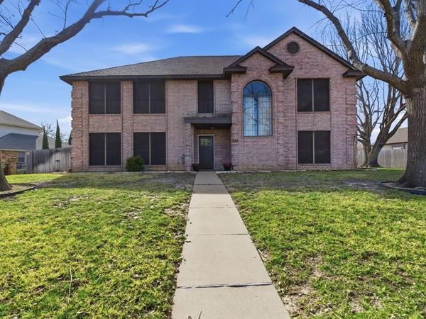 1936 Spinnaker Lane, Azle, TX 76020