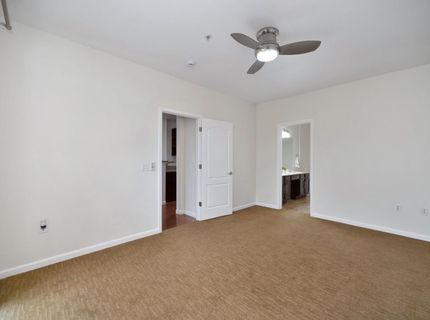 5350 Dunlay Dr #2011, Unit 2011, Sacramento, CA 95835 Photo
