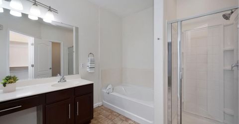 5350 Dunlay Dr #2011, Unit 2011, Sacramento, CA 95835 Photo