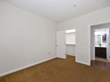 5350 Dunlay Dr #2011, Unit 2011, Sacramento, CA 95835 Photo