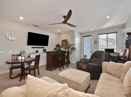 4000 Hovnanian Dr, Sacramento, CA 95834 Photo