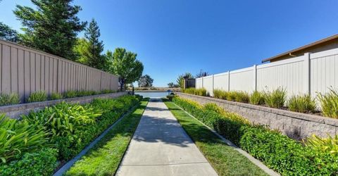 4000 Hovnanian Dr, Sacramento, CA 95834 Photo