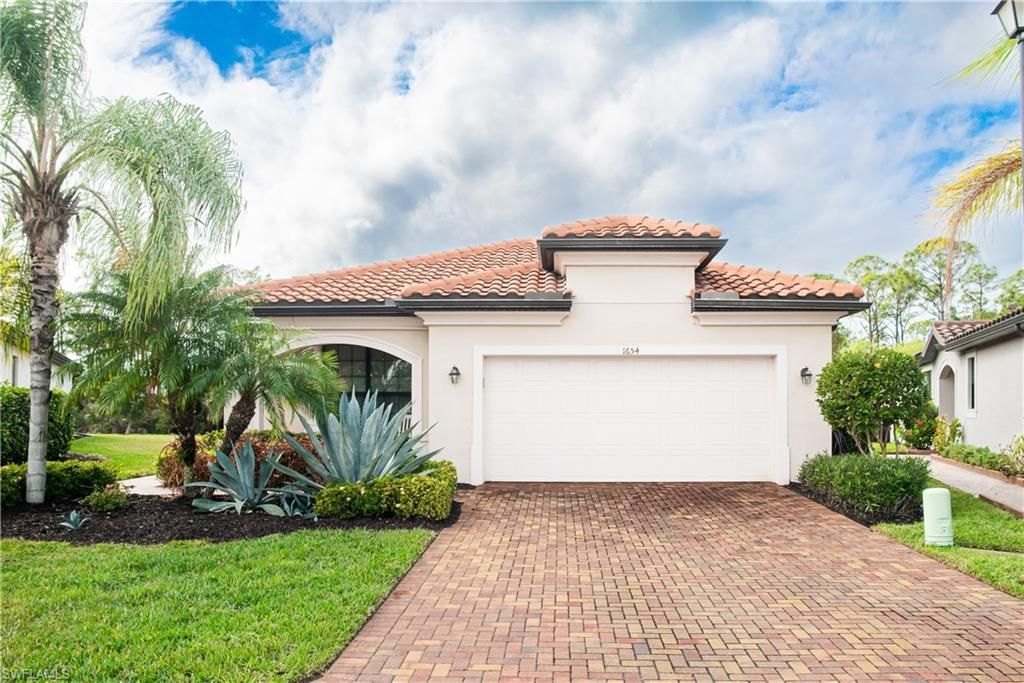1654 Marton Ct, Naples, FL 34113 Photo