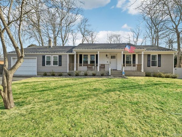 65 Beachfern Road, Center Moriches, NY 11934