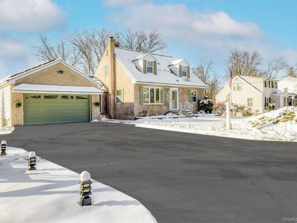 16 Highview Avenue, Airmont, NY 10901