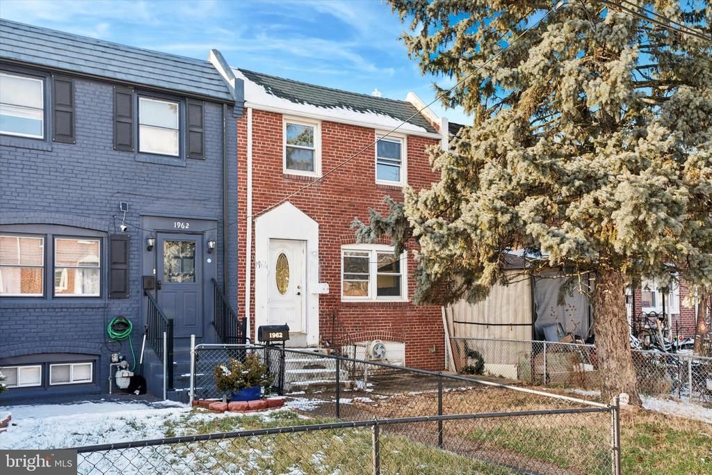 1964 Lakeview Road, Wilmington, DE 19805 Main Photo