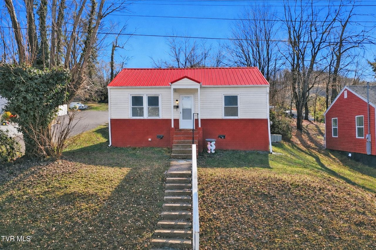 2226 Bay Street, Bristol, TN 37620 Main Photo
