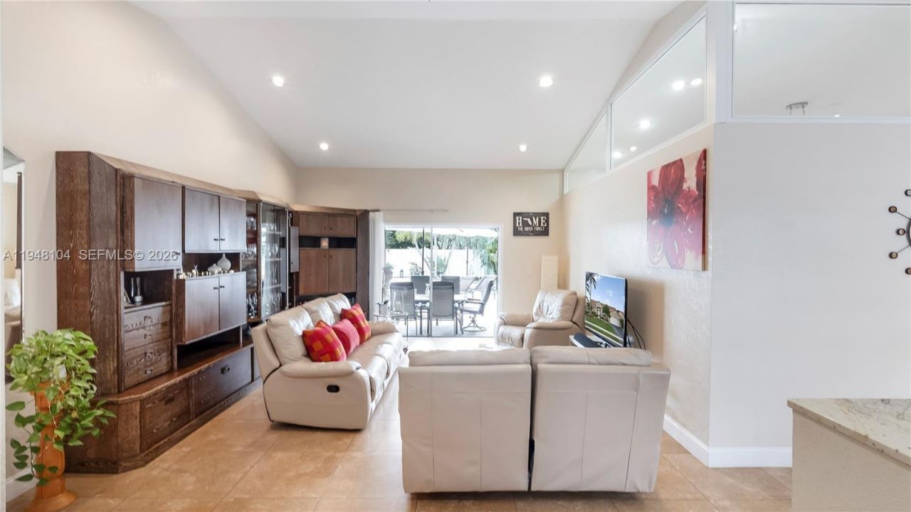 13310 NW 11th Ln, Sunrise, FL 33323 Photo