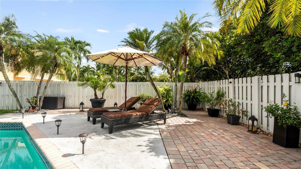 13310 NW 11th Ln, Sunrise, FL 33323 Photo