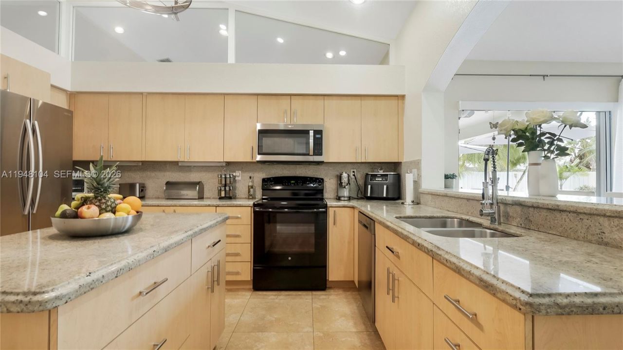 13310 NW 11th Ln, Sunrise, FL 33323 Photo