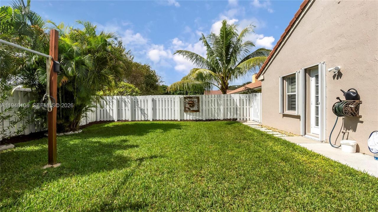 13310 NW 11th Ln, Sunrise, FL 33323 Photo