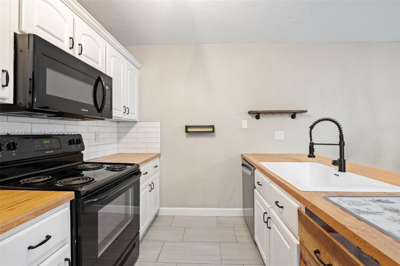 11875 SW 12th Pl, Davie, FL 33325 Photo