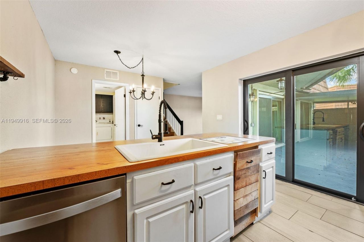 11875 SW 12th Pl, Davie, FL 33325 Photo