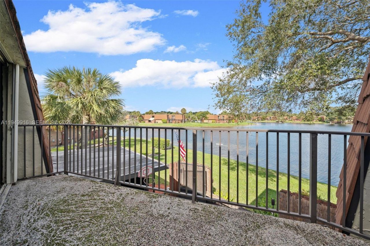 11875 SW 12th Pl, Davie, FL 33325 Photo