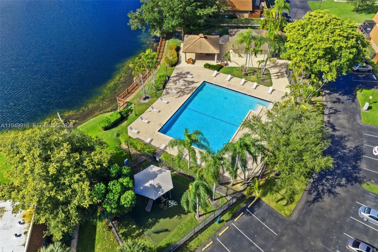 11875 SW 12th Pl, Davie, FL 33325 Photo