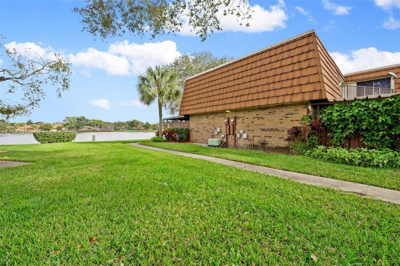 11875 SW 12th Pl, Davie, FL 33325 Photo