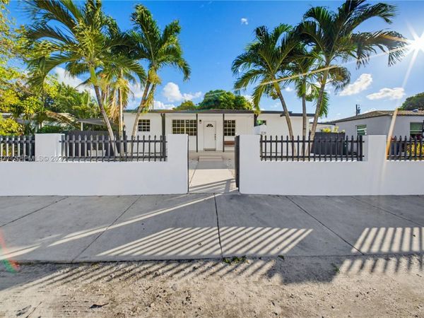 2260 NW 86th Ter, Miami, FL 33147